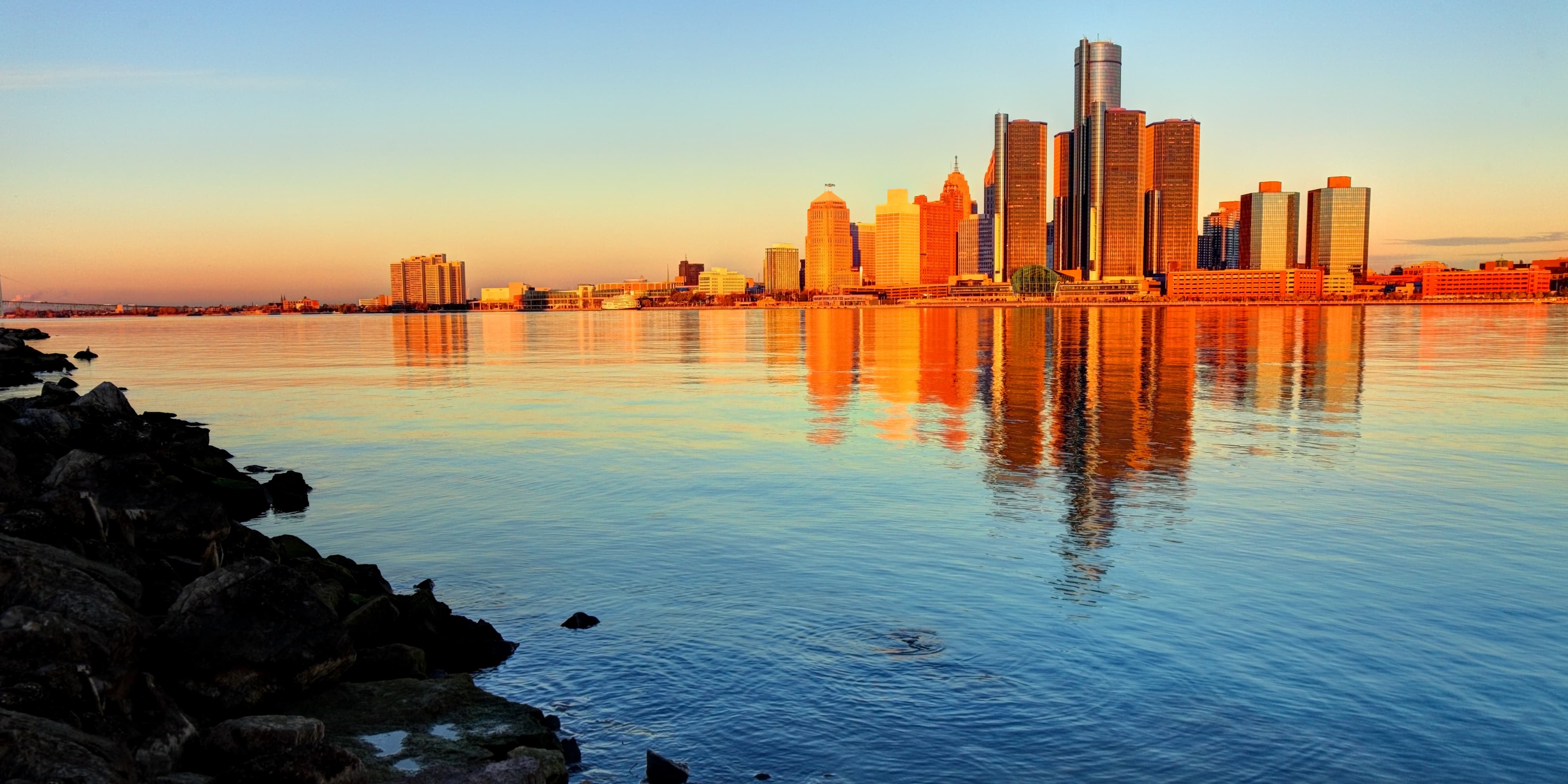 Visual Identity - AH binational